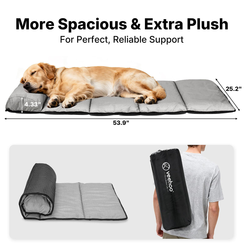 Veehoo chien confortablement installe sur le lit lors d'un trajet