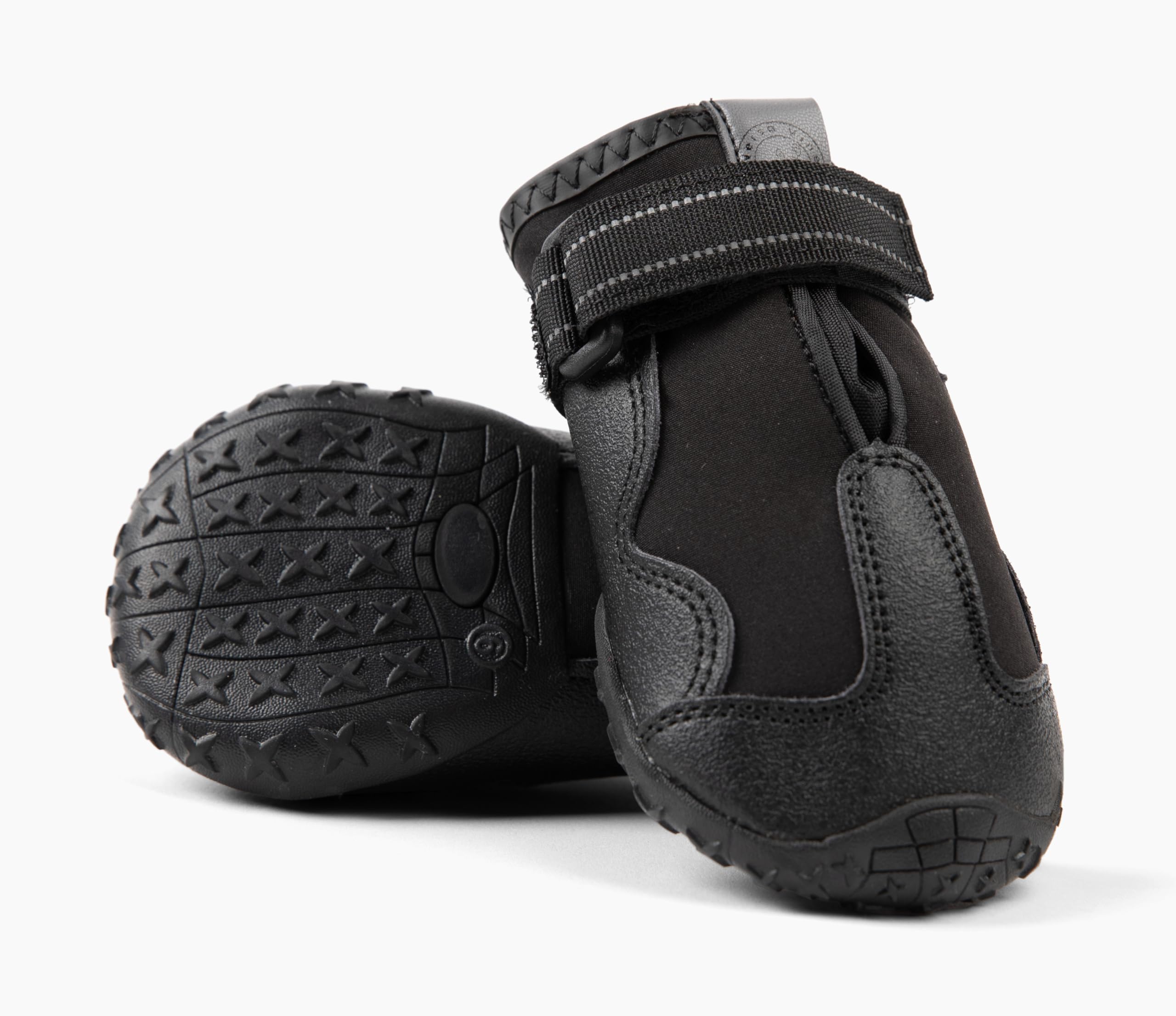 Chaussures Versa Vine pour chien en randonnée, traction et confort en extérieur