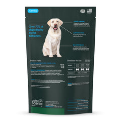 VetriScience Calm & Confident, bouchées en gros plan saveur poulet appréciée des chiens.