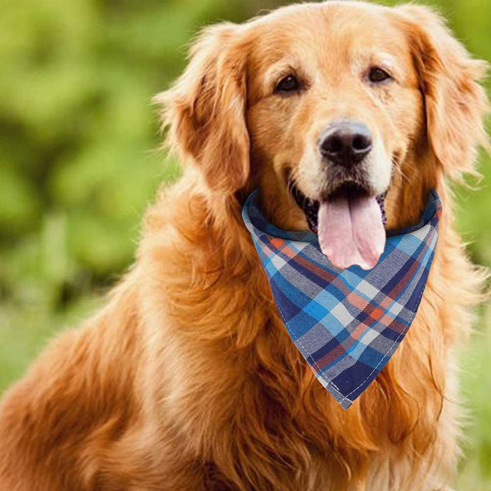 Bandana triangle VIPITH pour chien, taille ajustable pour un port confortable.