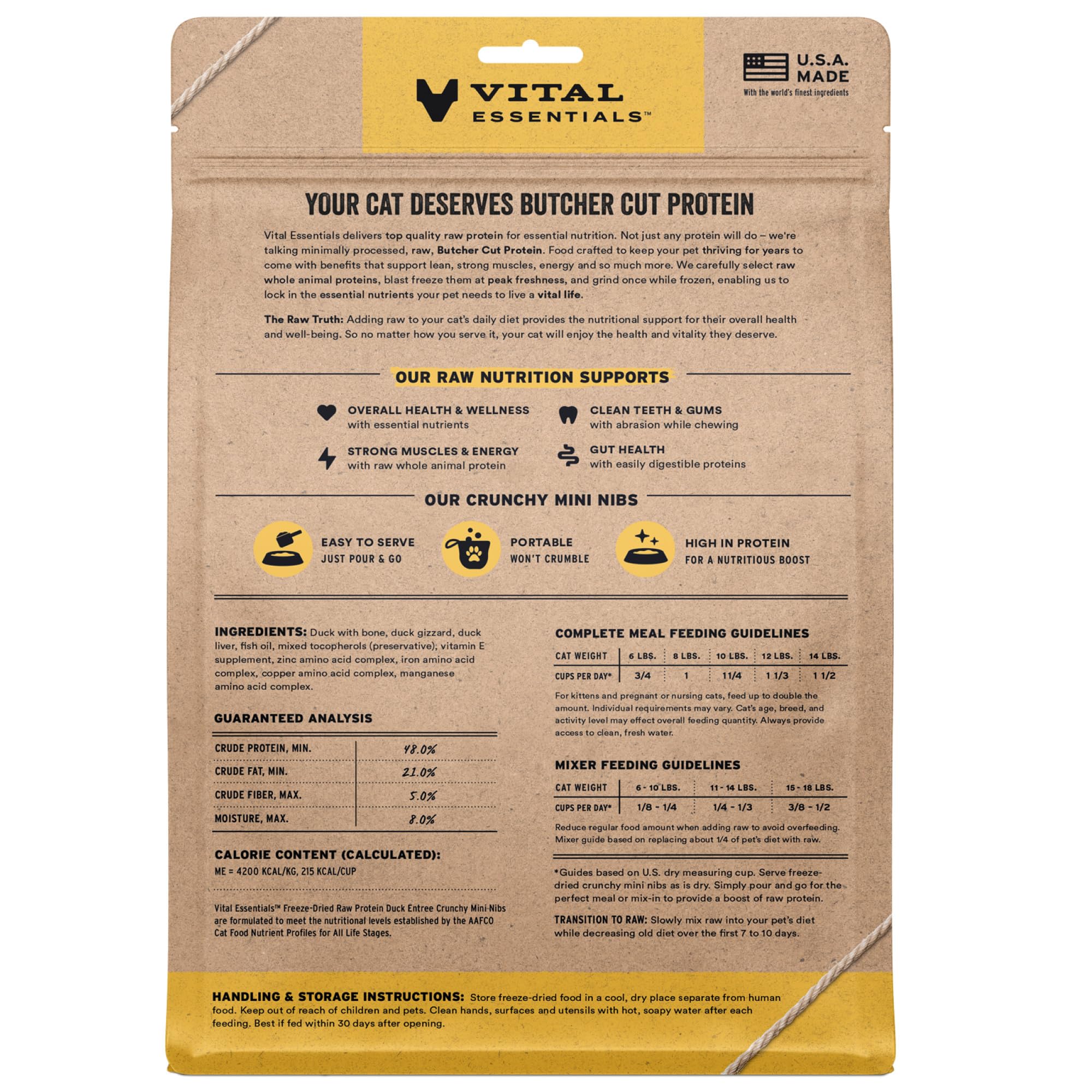 Gros plan sur les mini-bouchées canard Vital Essentials.