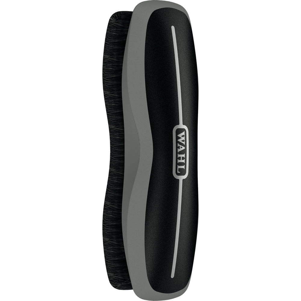 Brosse Wahl Stiff Body noir pour cheval, nettoyage efficace du pelage.