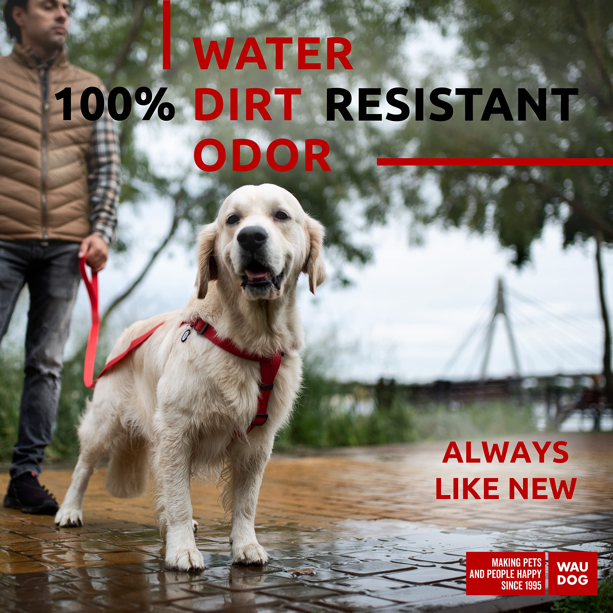 Harnais WAUDOG ajustable rouge pour un ajustement personnalisé.