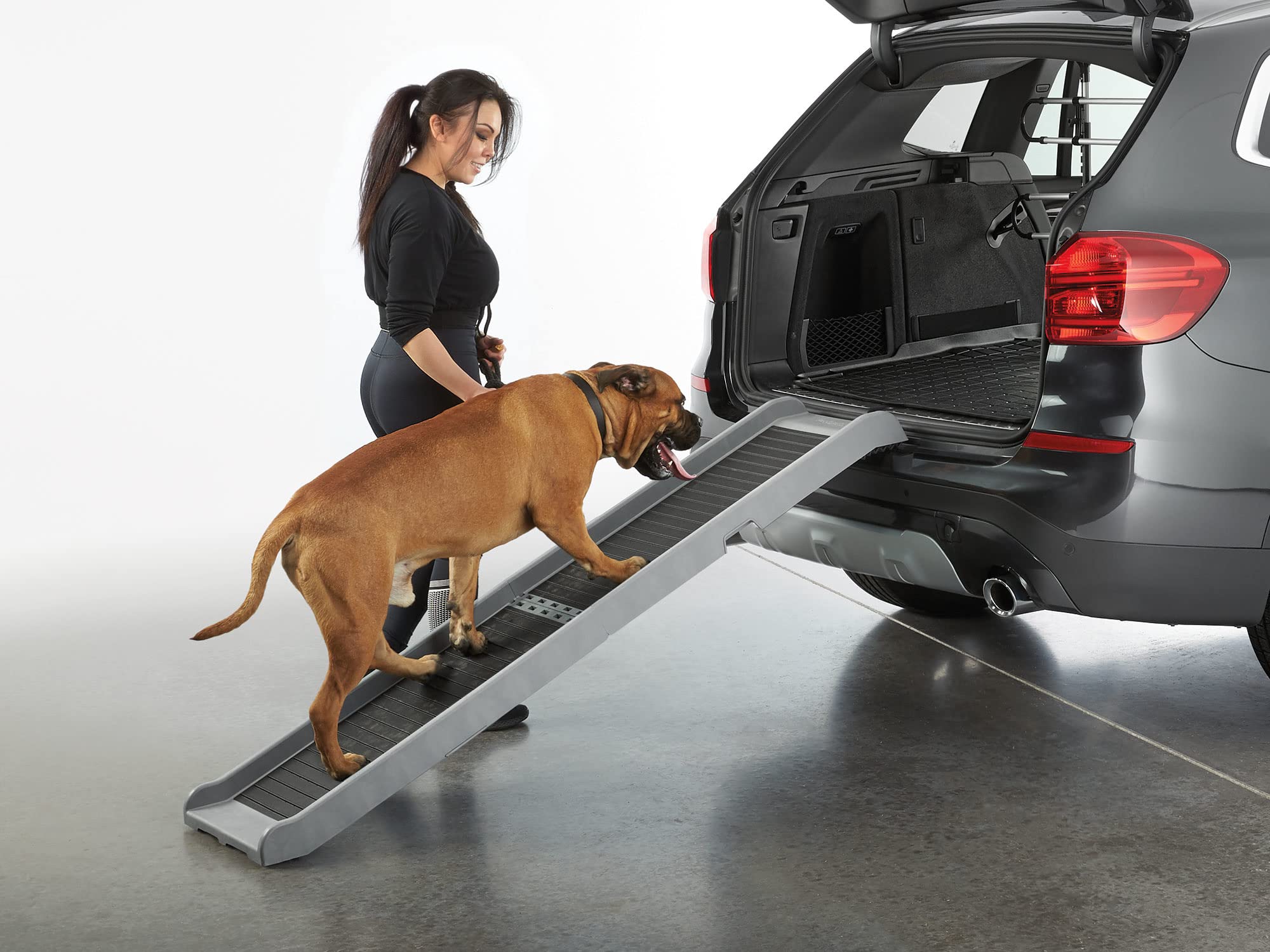 WeatherTech PetRamp fabriquée aux États‑Unis avec garantie à vie.