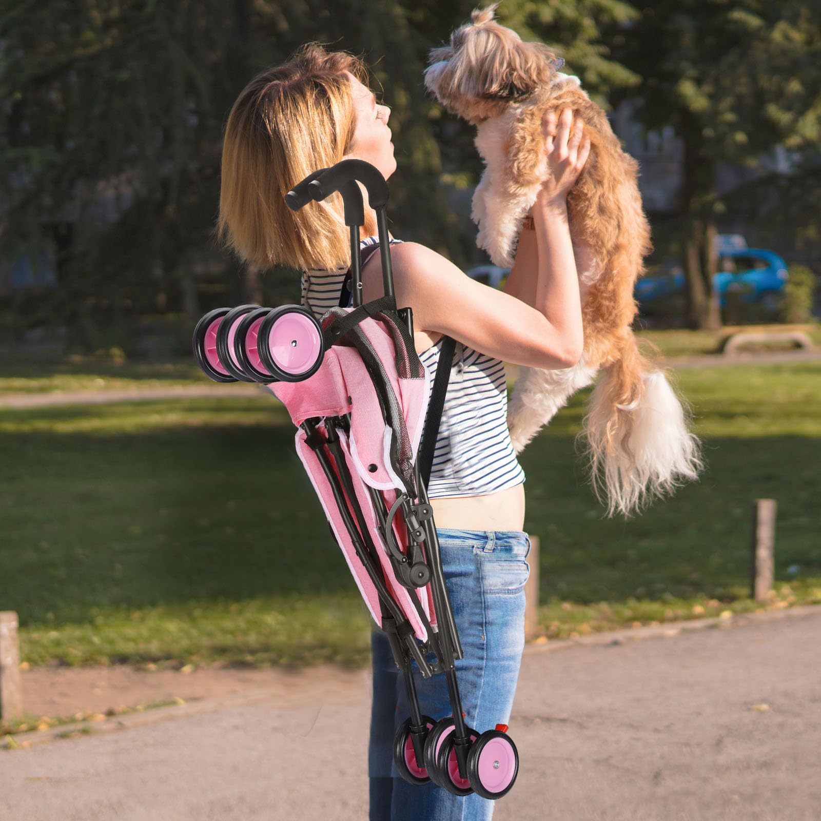Porte-gobelet et porte-sac inclus pour les balades pratiques.