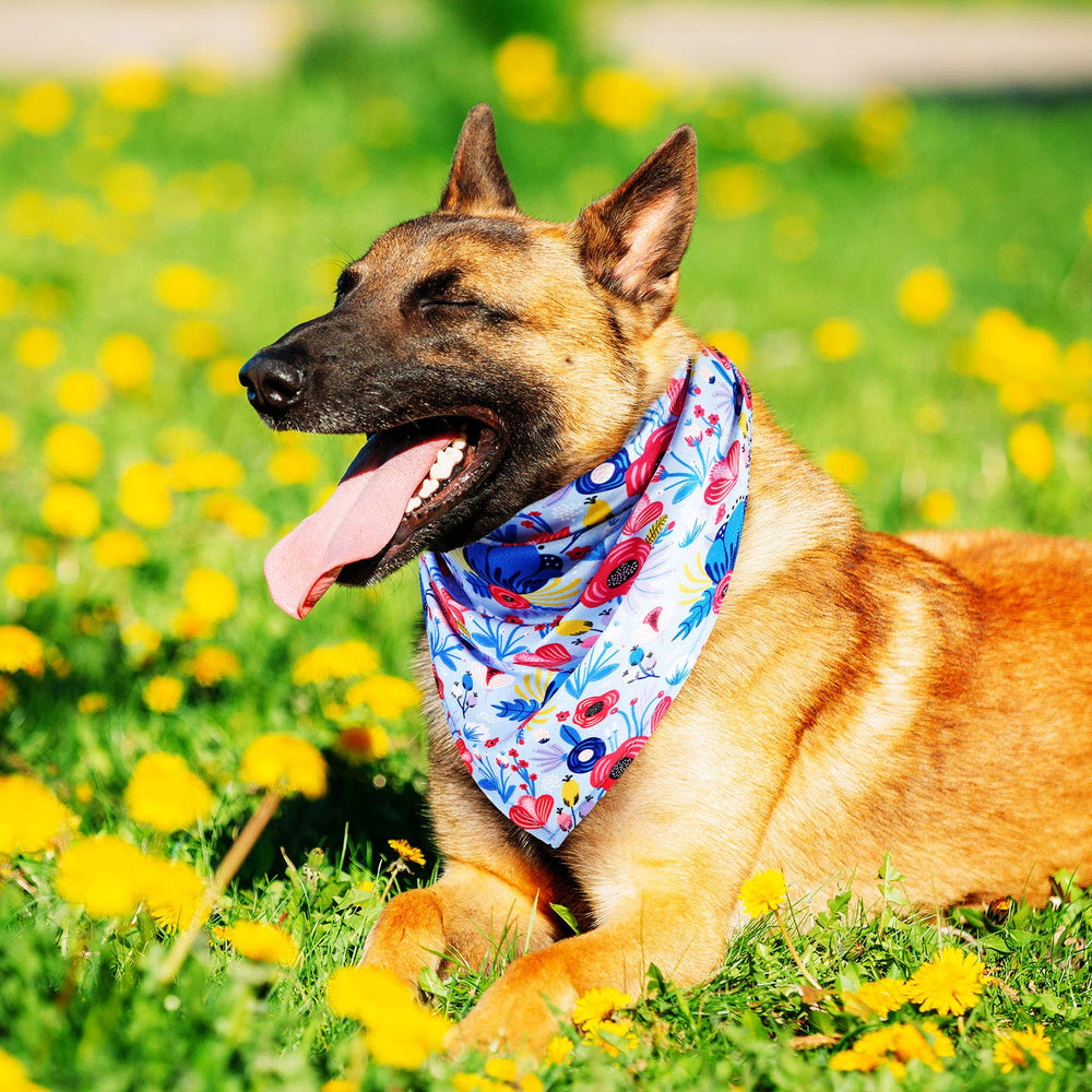Bandana Weewooday chat fleurs rose, accessoire coloré pour chiens et chats.