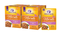 Wellness Indulgence Morsels: sachet ouvert avec sauce; repas pratique pour chat.