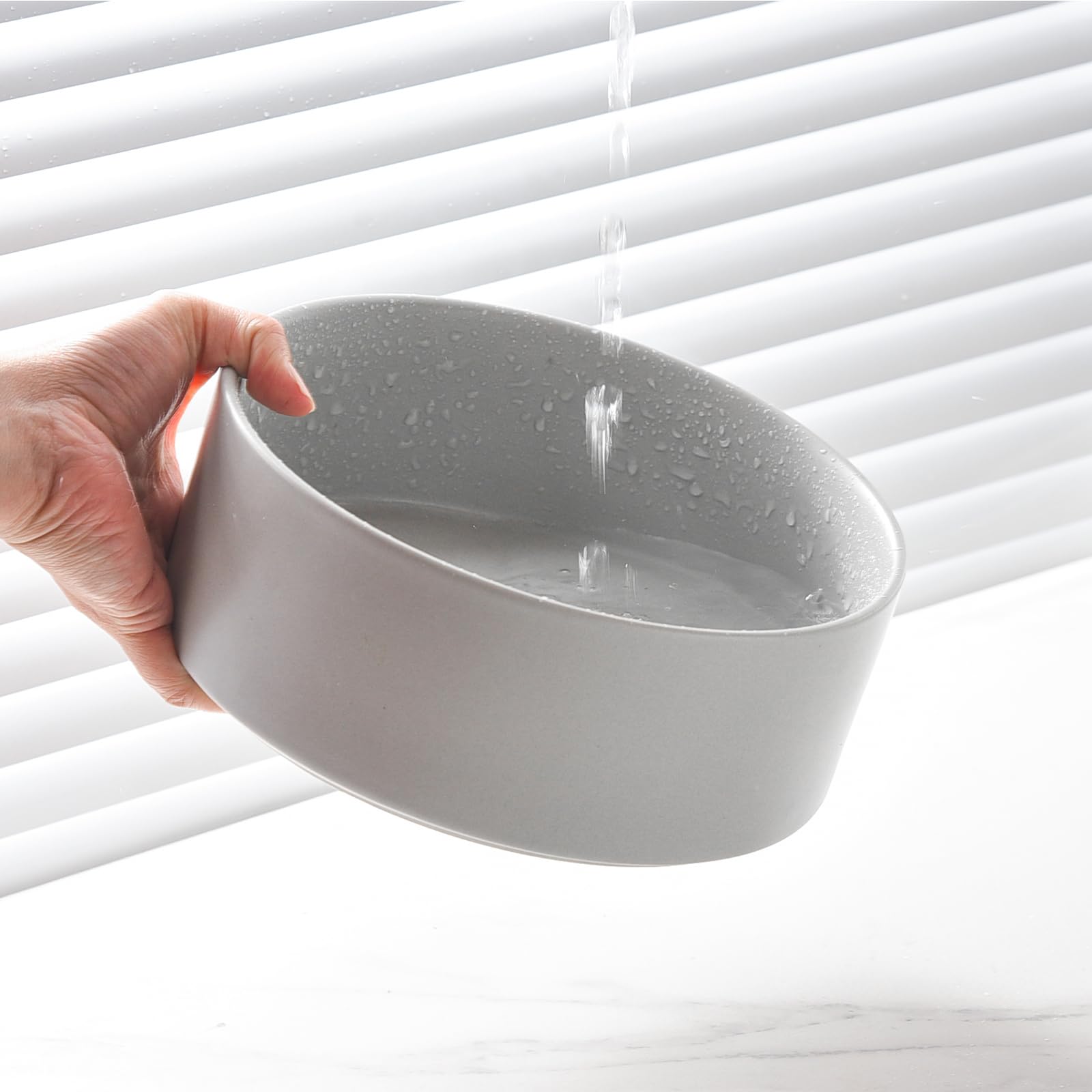 Confort d'alimentation Welloyed: bol surélevé pour une meilleure posture.