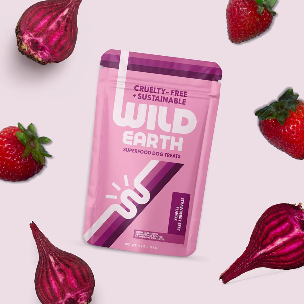 Fraîse et betterave: friandises Wild Earth au goût attractif pour chiens.