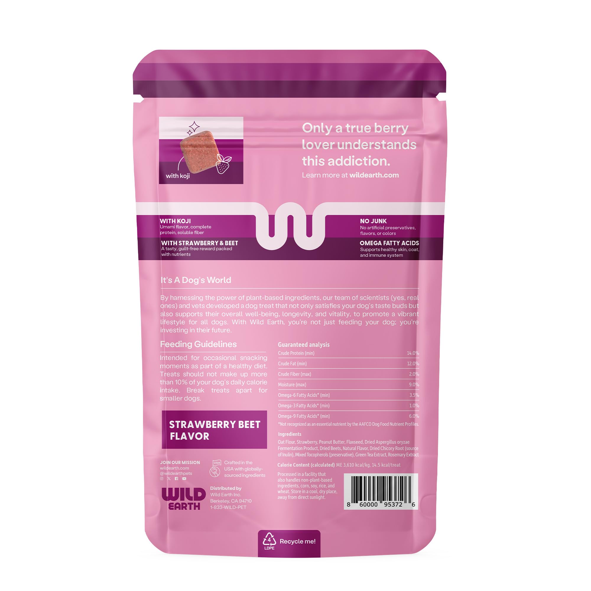 Gros plan sur les friandises Wild Earth, goût naturel et sans additifs.