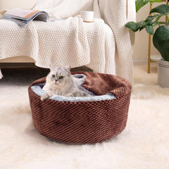 Winsterch housse rembourree grot­te chat: chaleur enveloppante.