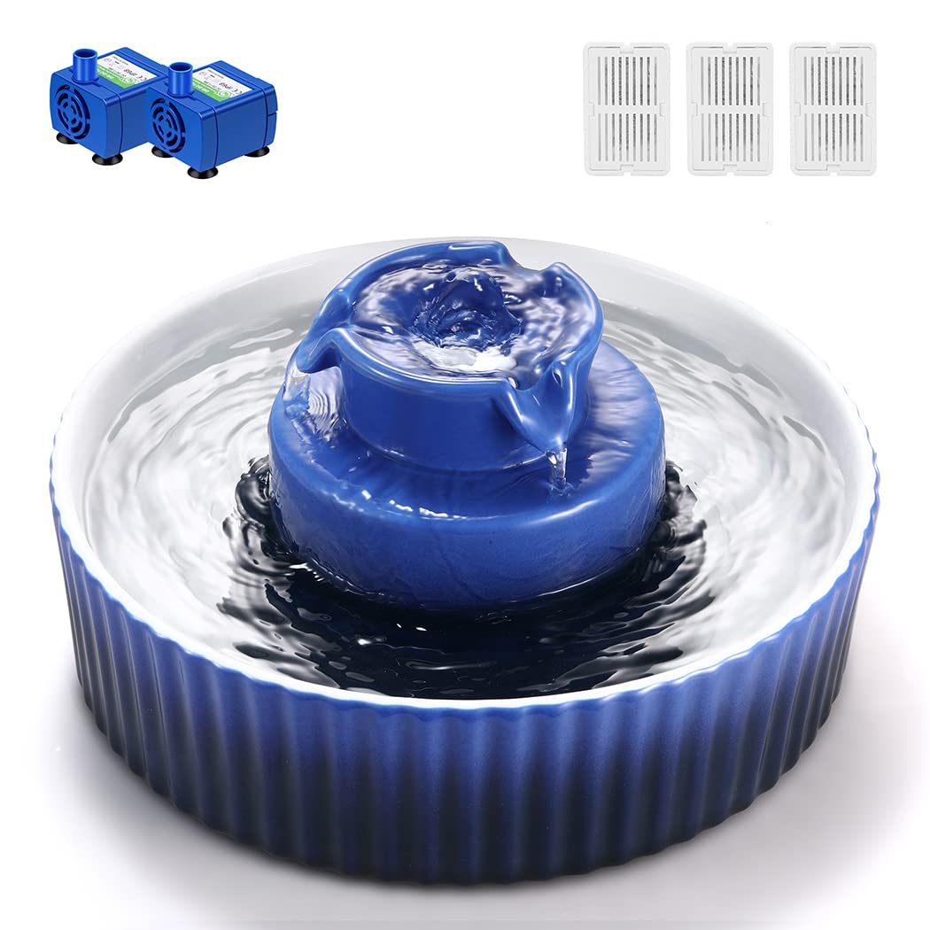 Wonder Creature fontaine Chat en porcelaine bleu royal, hydratation discrète et élégante.