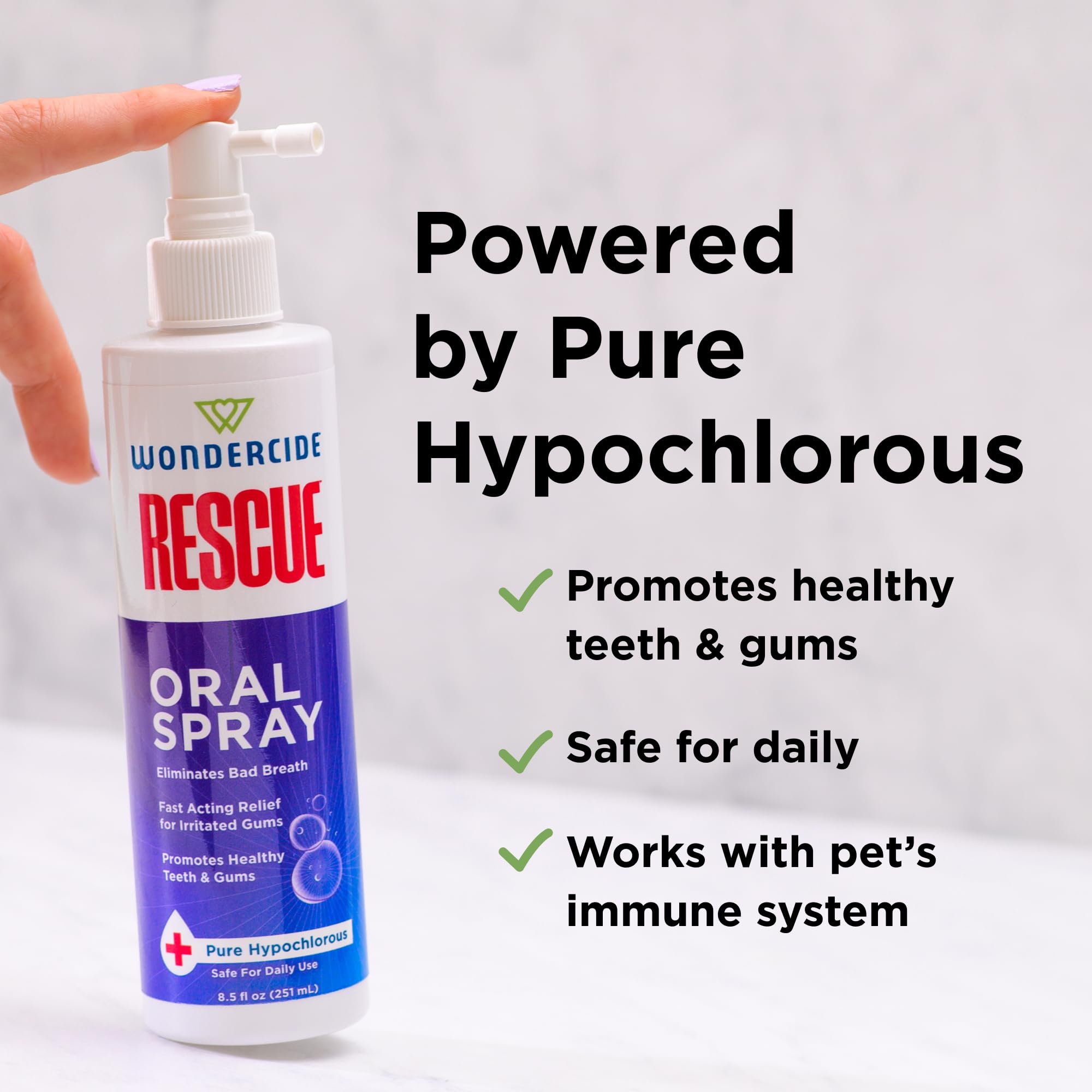 Wondercide Rescue spray composé de sel, eau et électricité pour une pureté élevée.