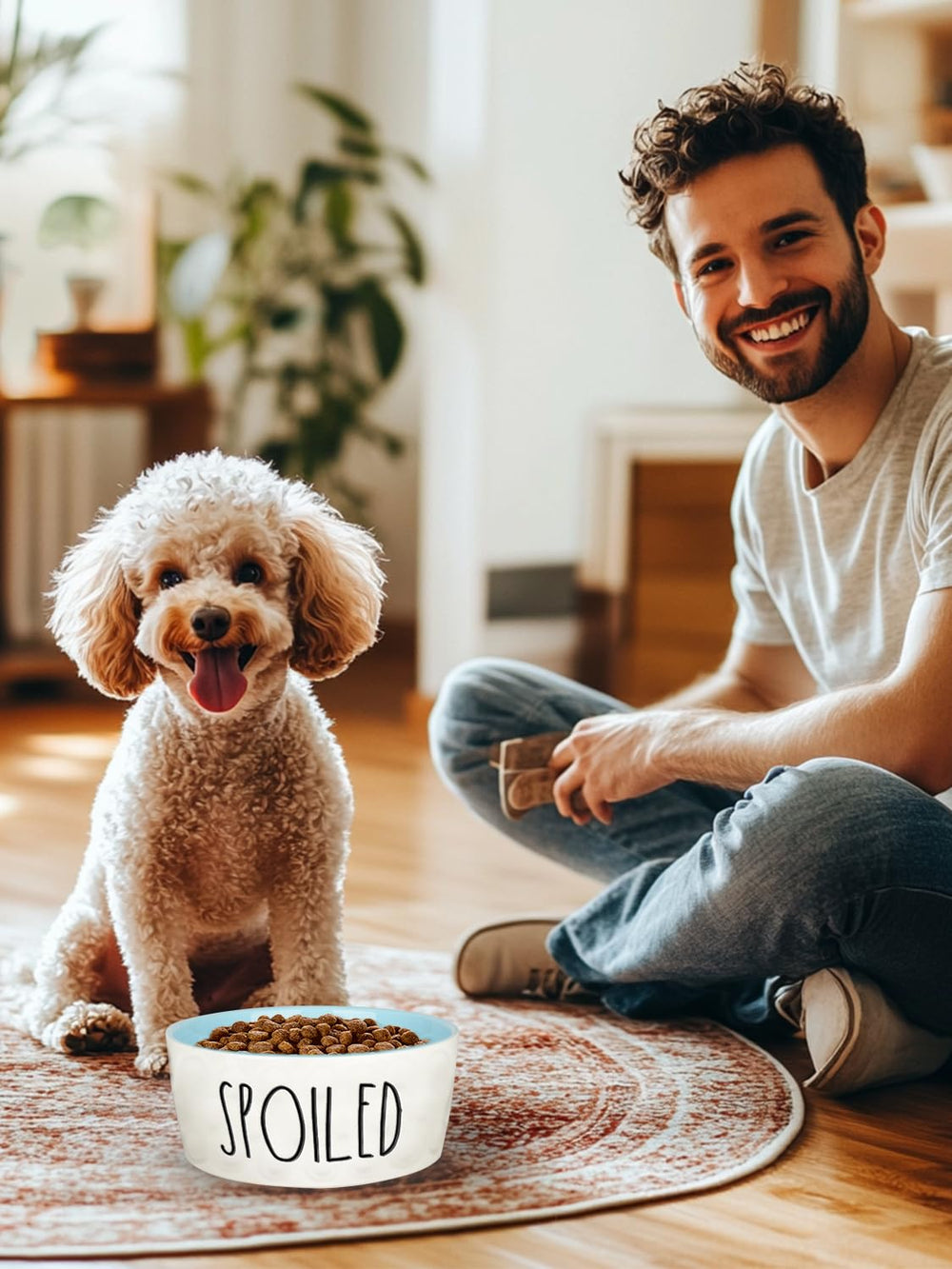 Look minimaliste WoofinPets pour une décoration moderne de la cuisine.