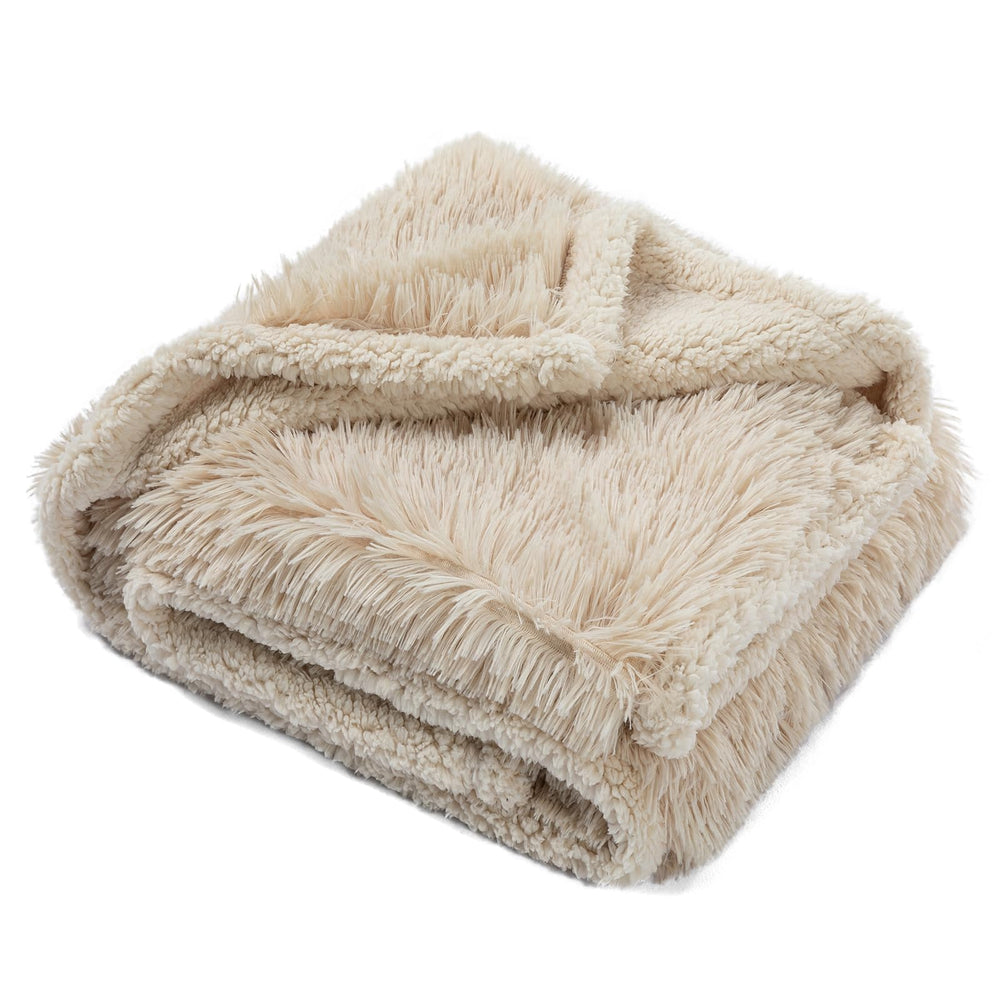 Wowchine couverture imperméable en fausse fourrure crème, idéale sur canapé pour chien et chat.