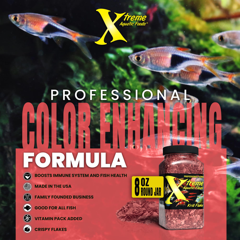 Xtreme Krill Flakes bouteille ouverte, couleur naturelle des poissons mise en valeur.