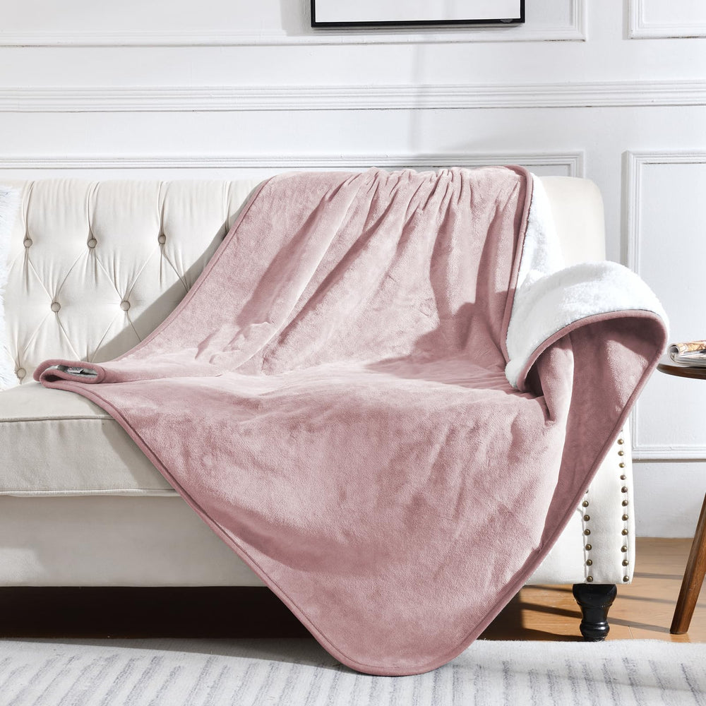 Yaning couverture imperméable sur lit rose poussière protège des déversements et taches
