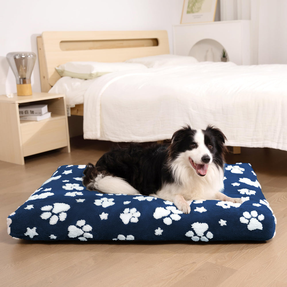 Base antidérapante Yaning pour lit chien bleu marine, stabilité assurée.