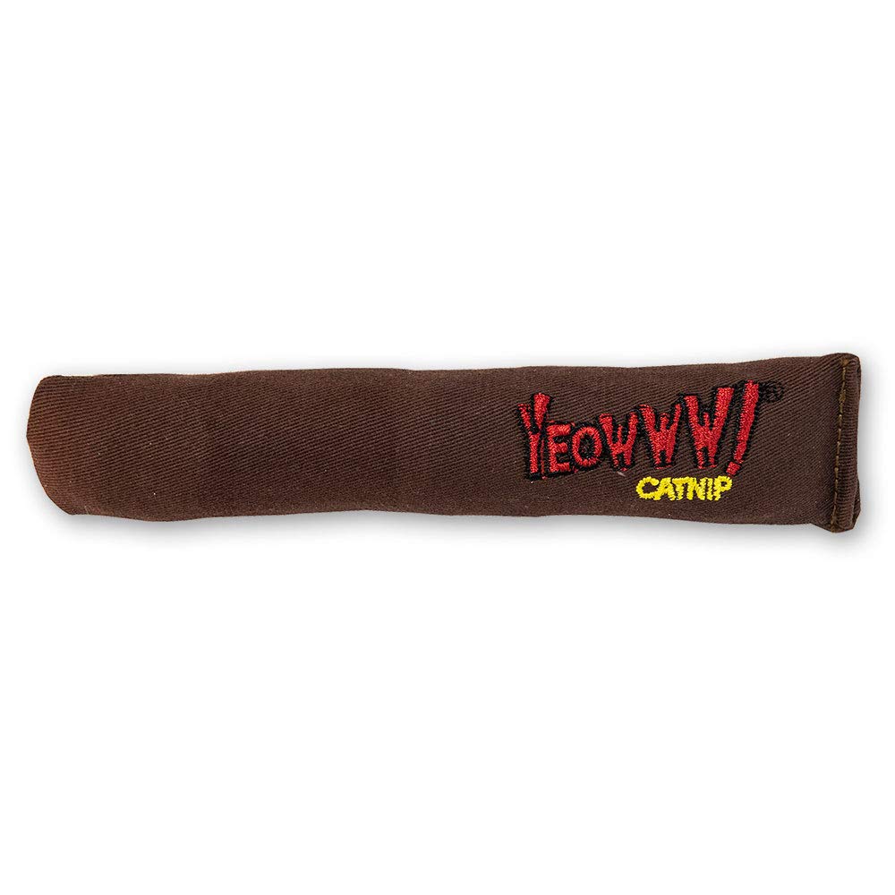 Jouet Yeowww Cigar Catnip, plan rapproché, herbe à chat biologique pour stimulation et plaisir.