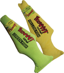 Le poisson jaune Yeowww! montre le parfum d’herbe à chat et invite au jeu.