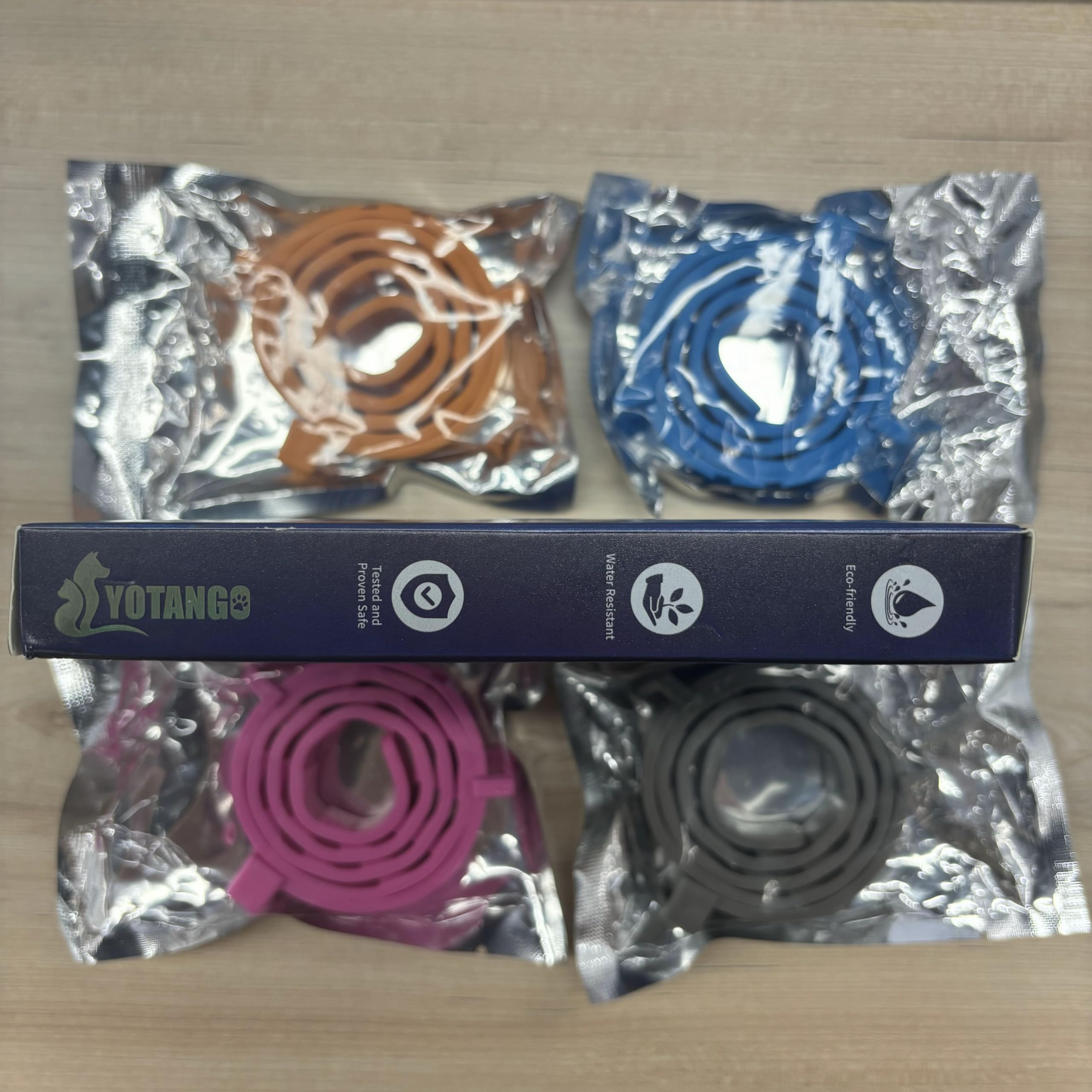 Colier YOTANGO souple et non gras — pas de résidu sur le pelage.