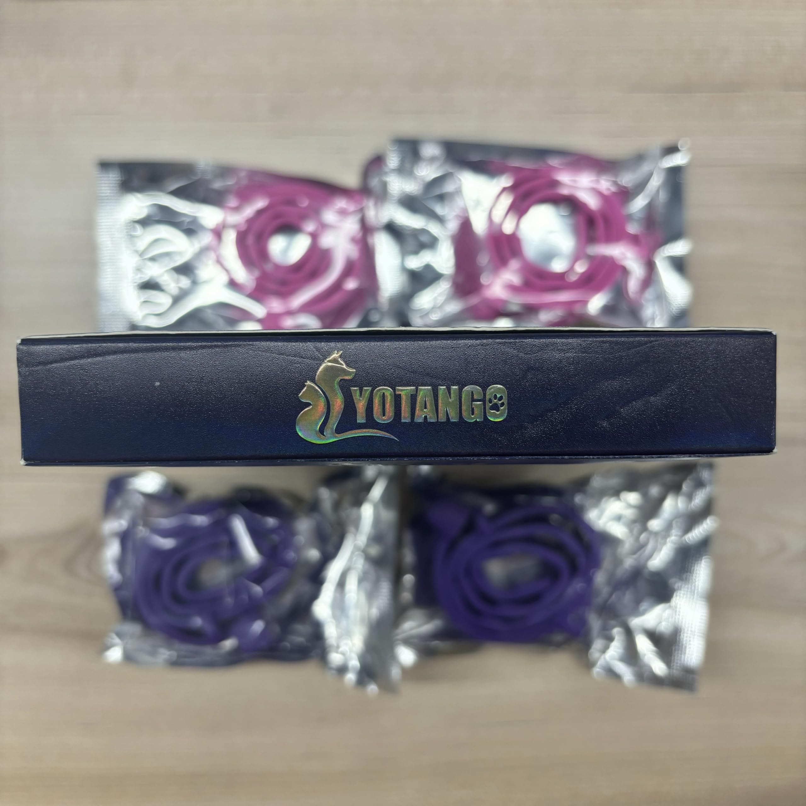 YOTANGO collier réglable 38 cm pour chats, ajustement confortable.