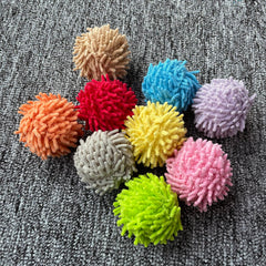 Ensemble neuf de jouets chat multicolores, idéal pour les foyers multi-animaux.