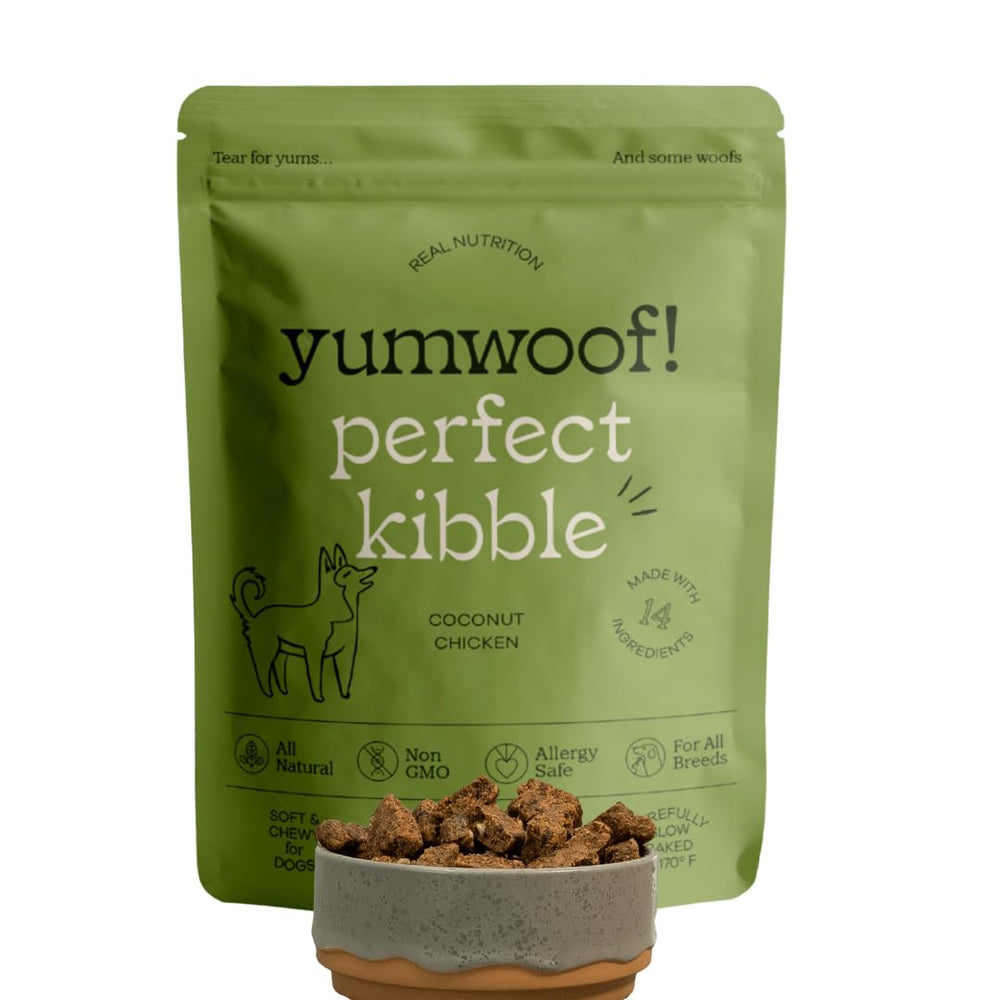 Emballage Yumwoof Perfect Kibble: présentation pratique et sans OGM, nutriments préservés.
