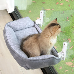 Hamac pour chat Zakkart fixé sur fenêtre, pliable et rapide à déployer.