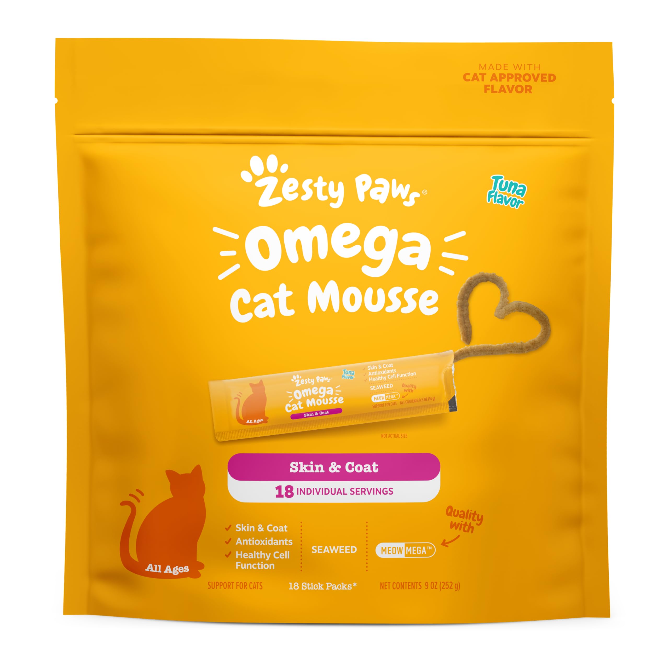 Zesty Paws Omega Cat Mousse Tube ouverte, friandise pratique pour récompenser le chat.
