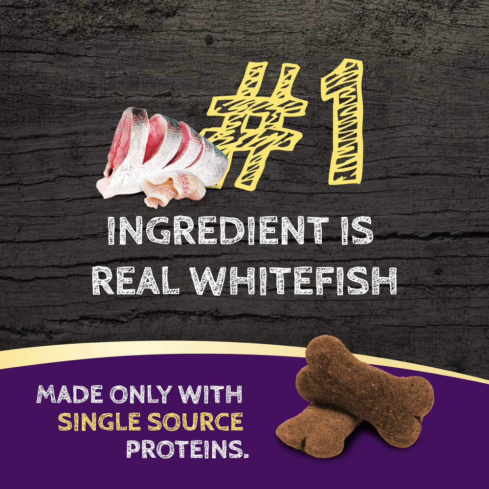 Texture croustillante des biscuits Zignature Whitefish favorite des chiens.