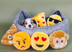 ZippyPaws NomNomz pizza, deux sifflets, favorisent l’activité physique et mentale.