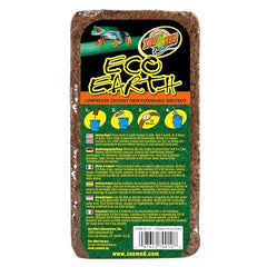 Zoo Med Eco Earth: brique coco en expansion révélant le substrat léger.
