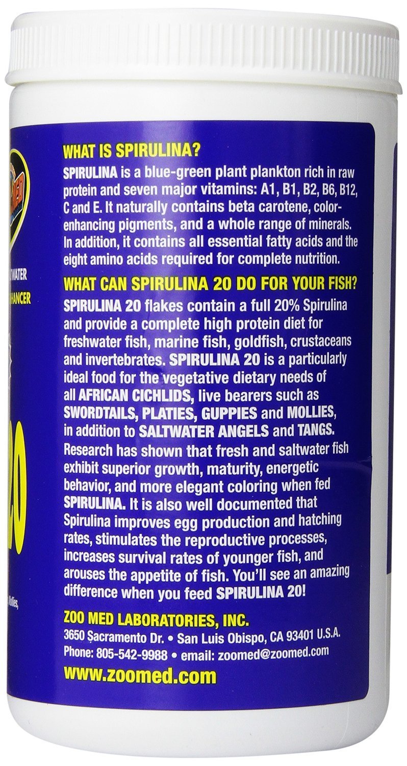 Utilisation des flocons Spiruline Zoo Med pour nourrir poissons et favoriser la reproduction en aquarium.